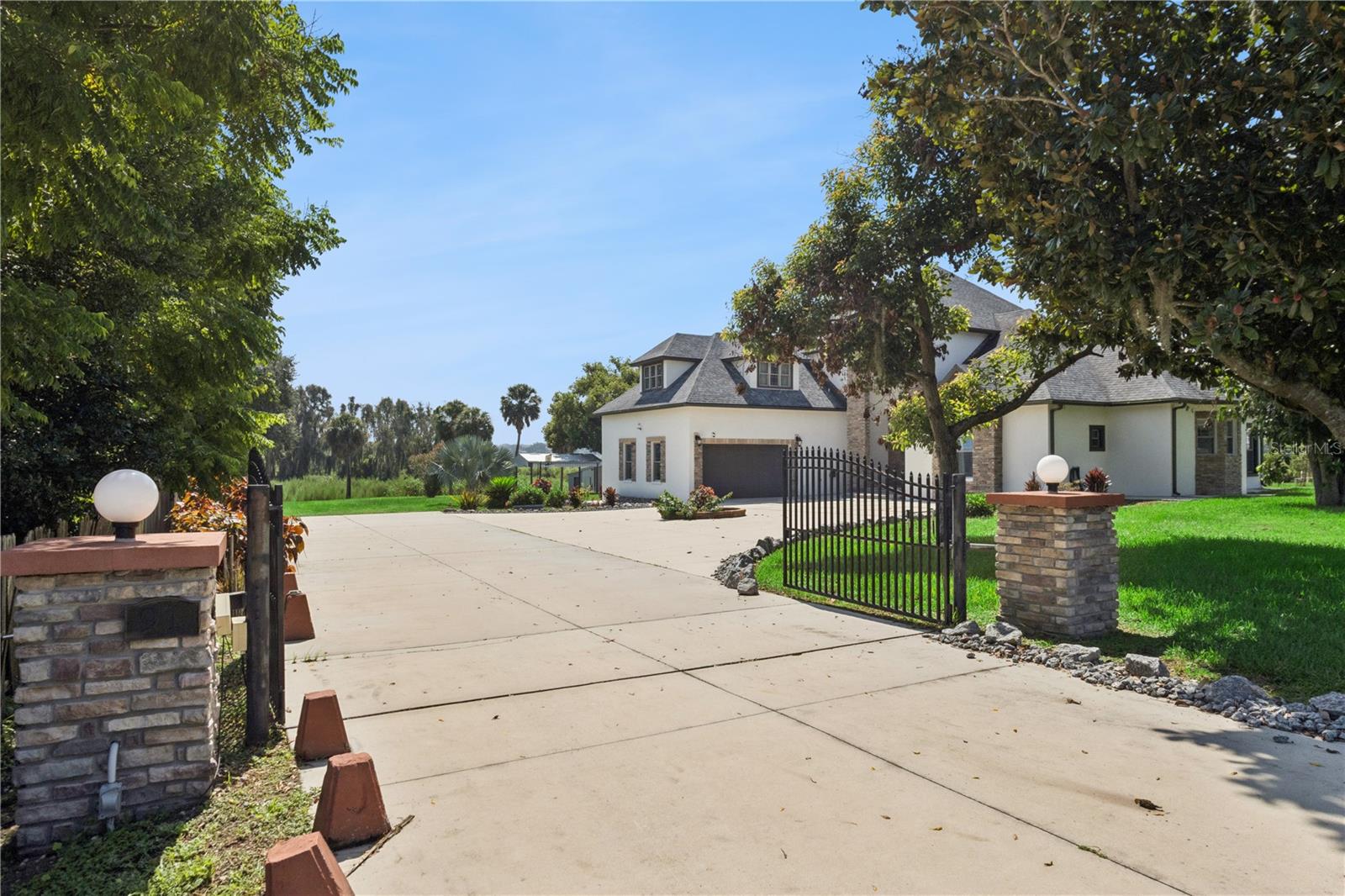 91 WOODLAND DRIVE