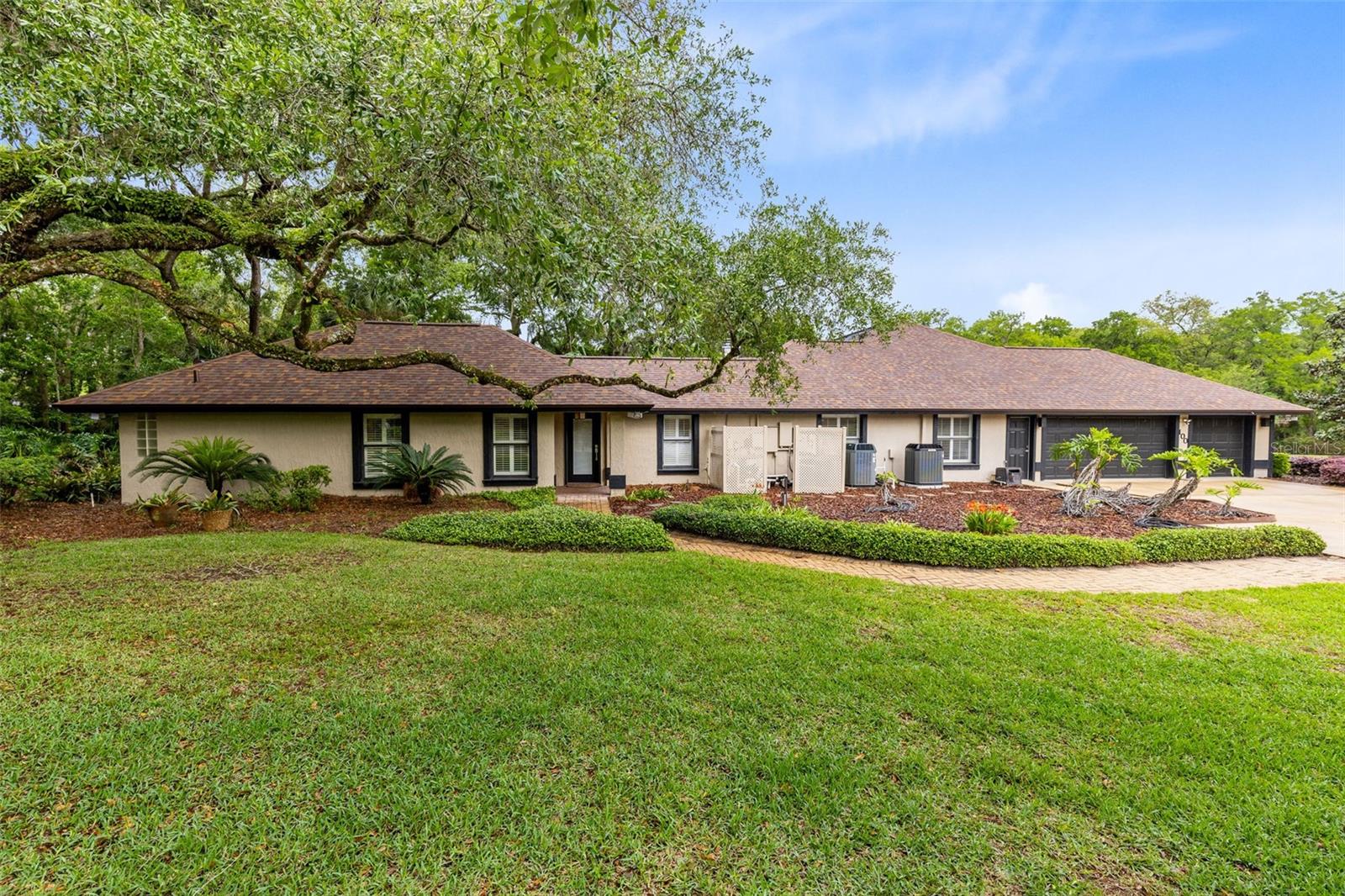 ROANN ESTATES - Residential