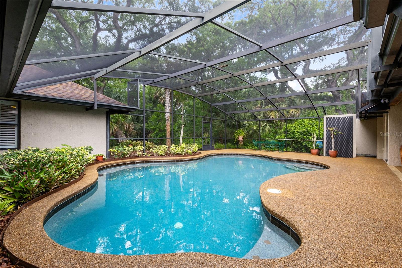 ROANN ESTATES - Residential