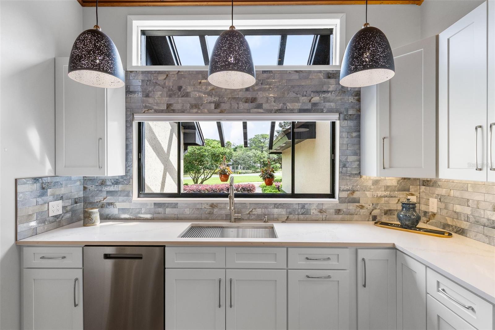 ROANN ESTATES - Residential