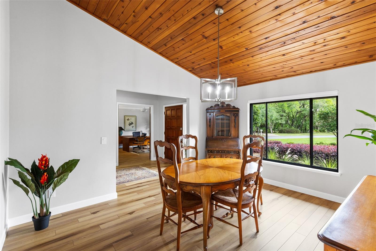 ROANN ESTATES - Residential