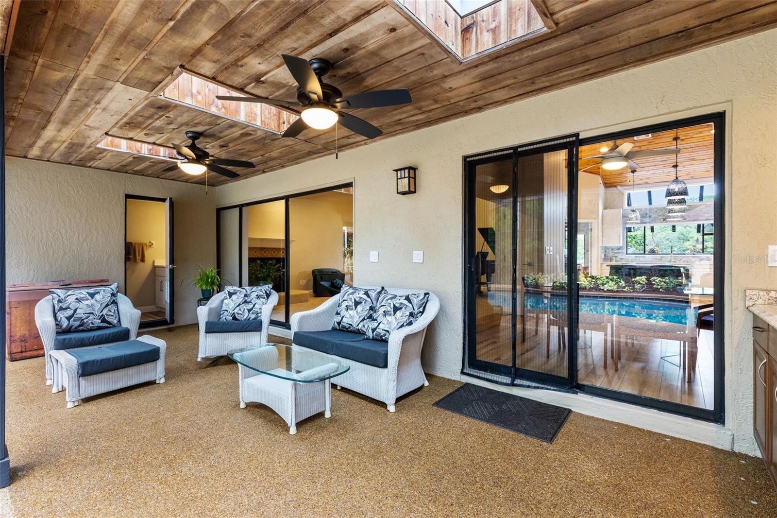 ROANN ESTATES - Residential