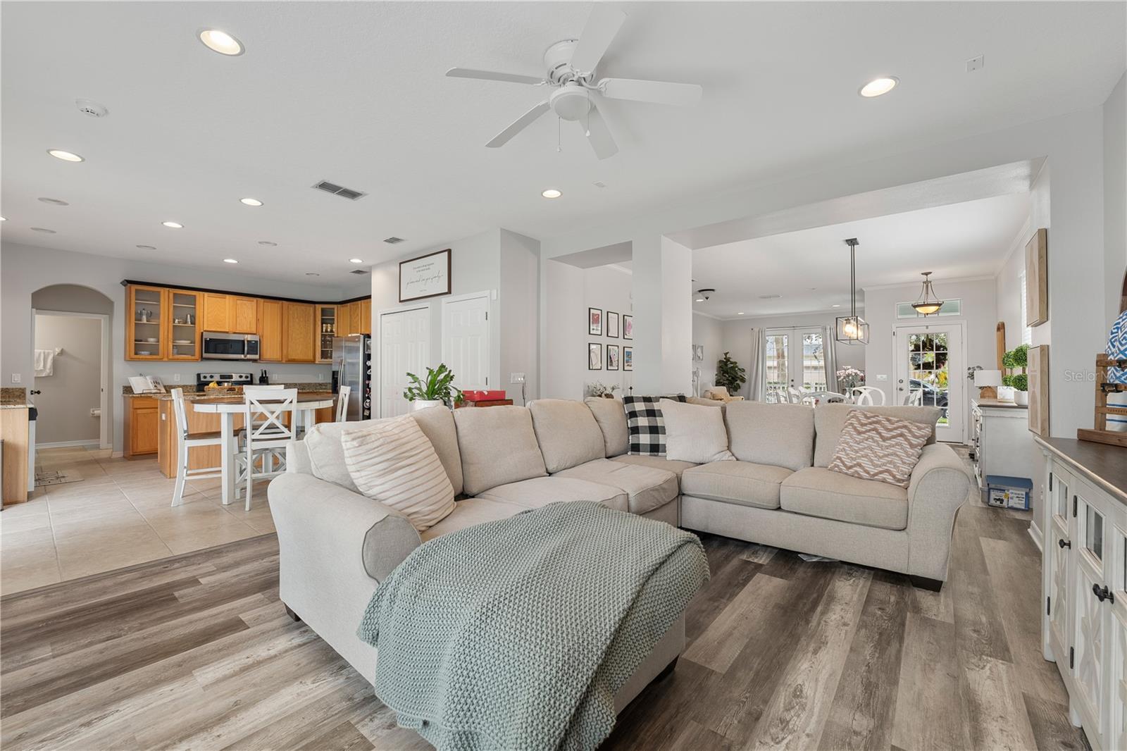 EDEN'S HAMMOCK - Residential Lease