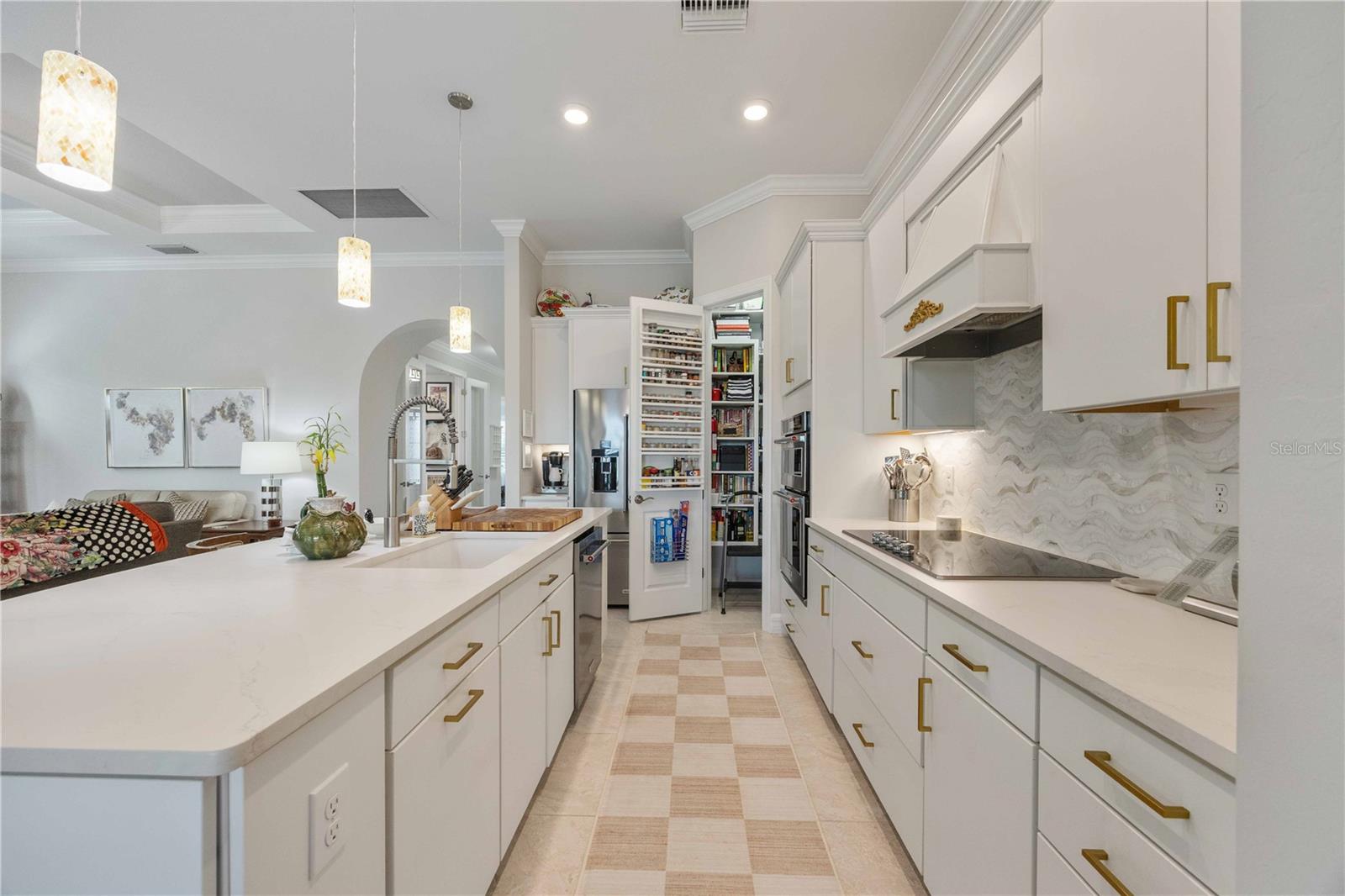 ISLANDWALK/THE WEST VLGS PH 8 - Residential