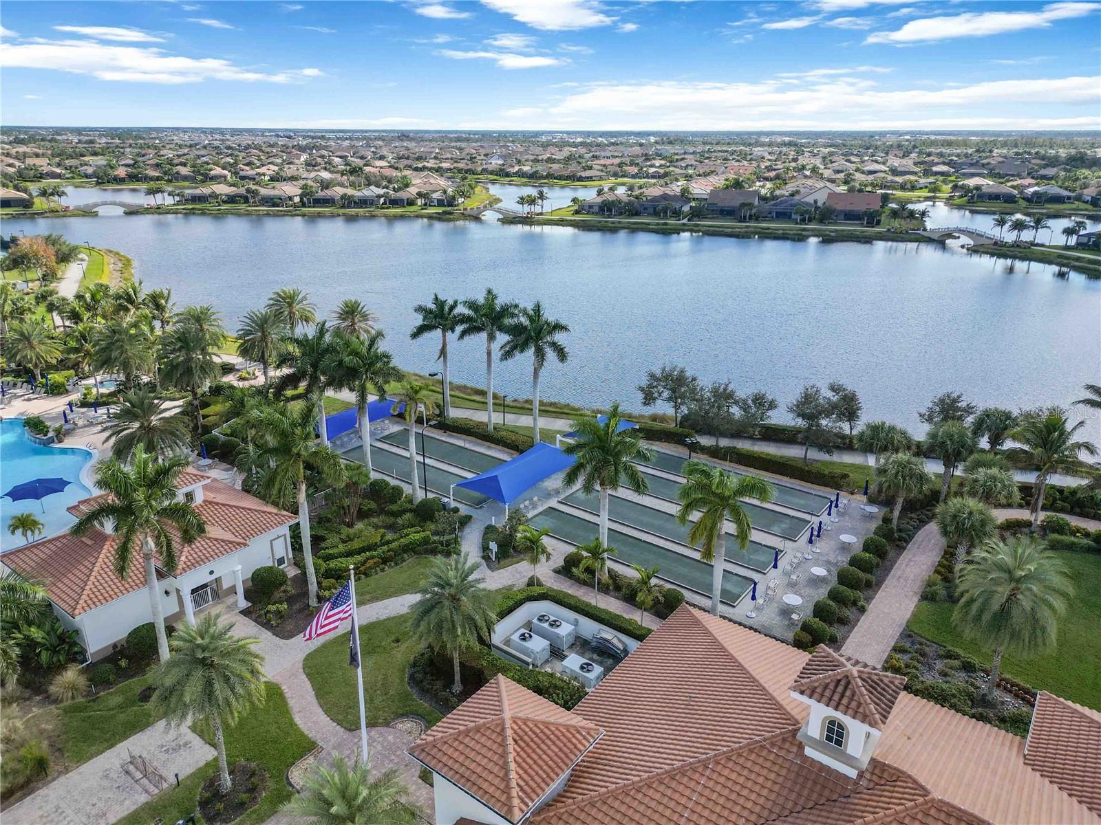 ISLANDWALK/THE WEST VLGS PH 8 - Residential