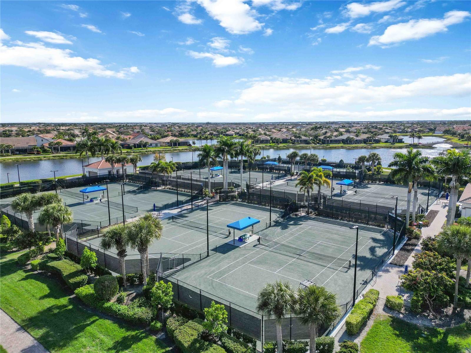 ISLANDWALK/THE WEST VLGS PH 8 - Residential