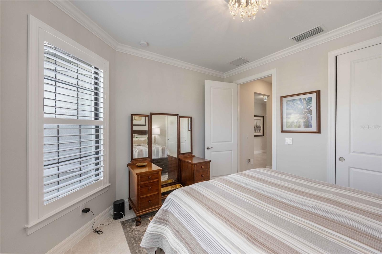 ISLANDWALK/THE WEST VLGS PH 8 - Residential