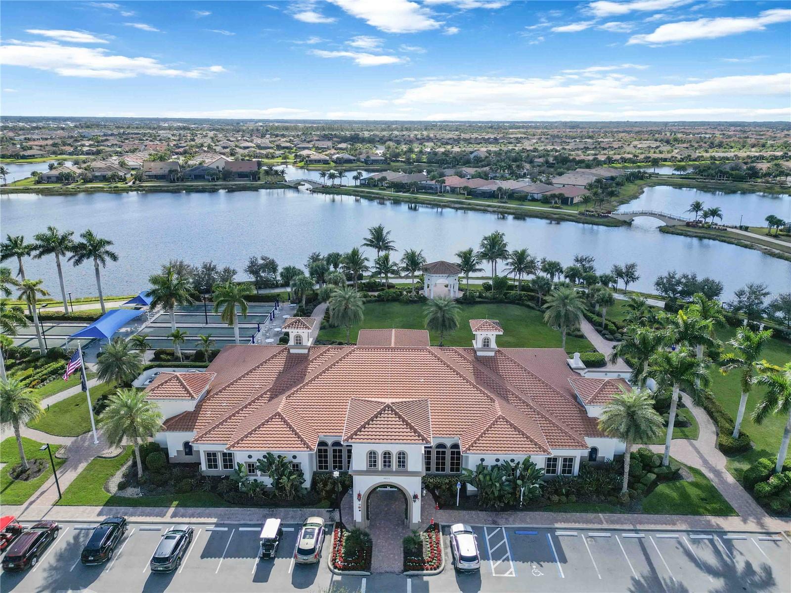 ISLANDWALK/THE WEST VLGS PH 8 - Residential