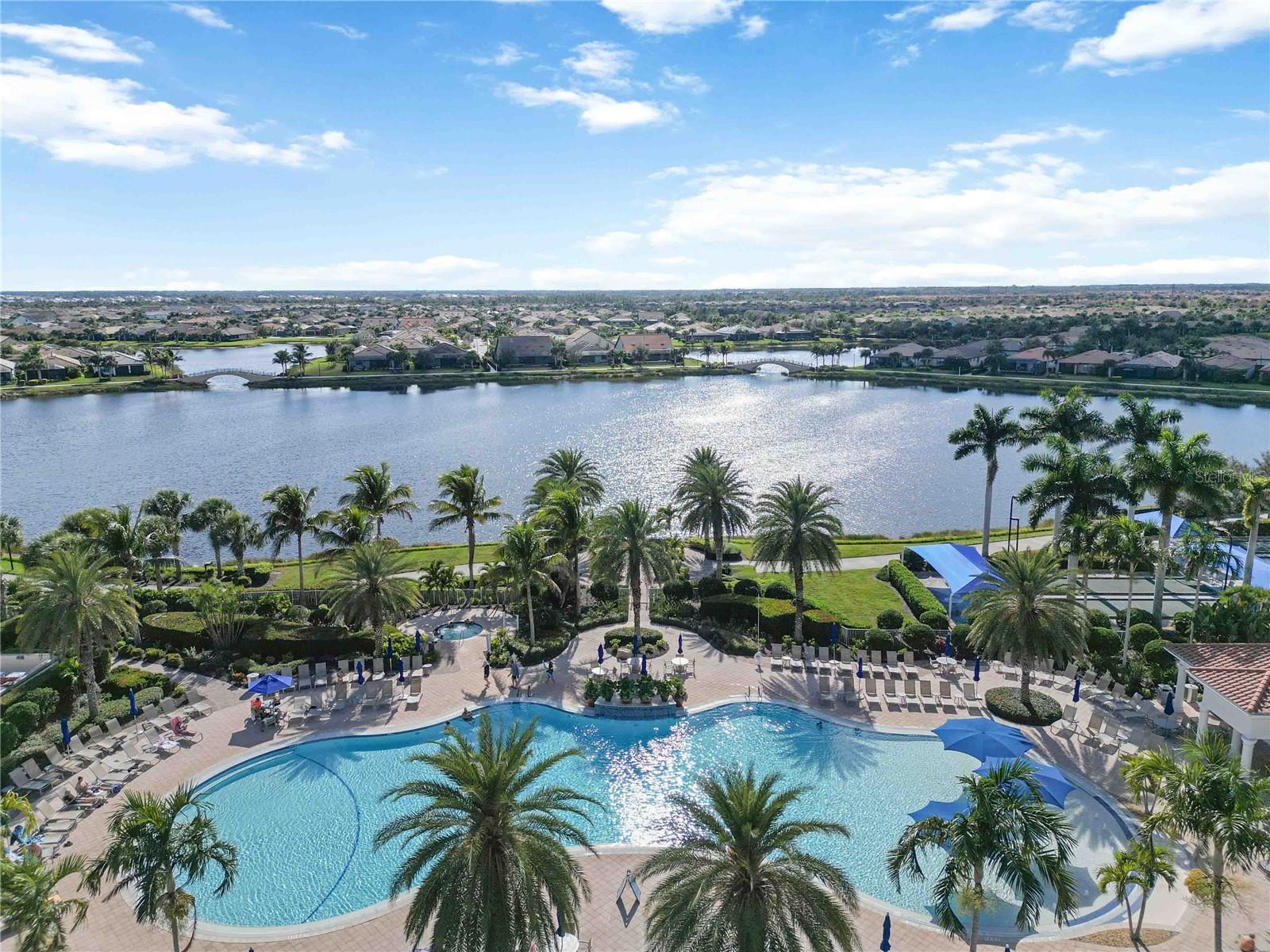 ISLANDWALK/THE WEST VLGS PH 8 - Residential