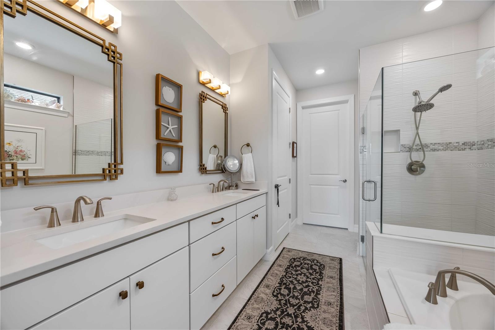 ISLANDWALK/THE WEST VLGS PH 8 - Residential