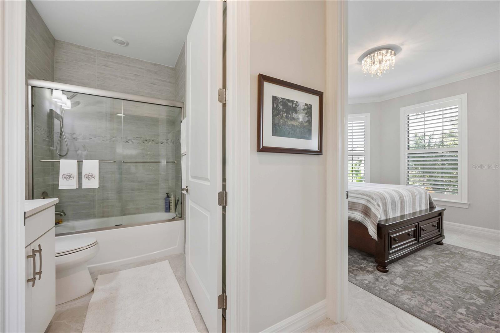 ISLANDWALK/THE WEST VLGS PH 8 - Residential