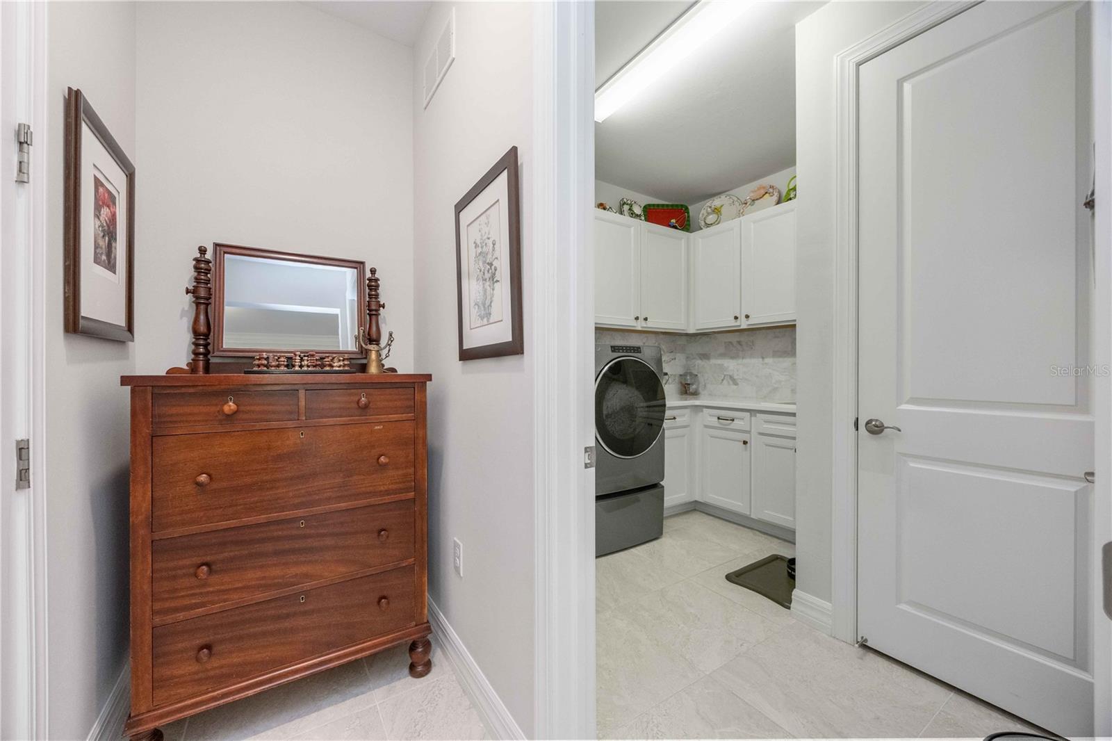 ISLANDWALK/THE WEST VLGS PH 8 - Residential