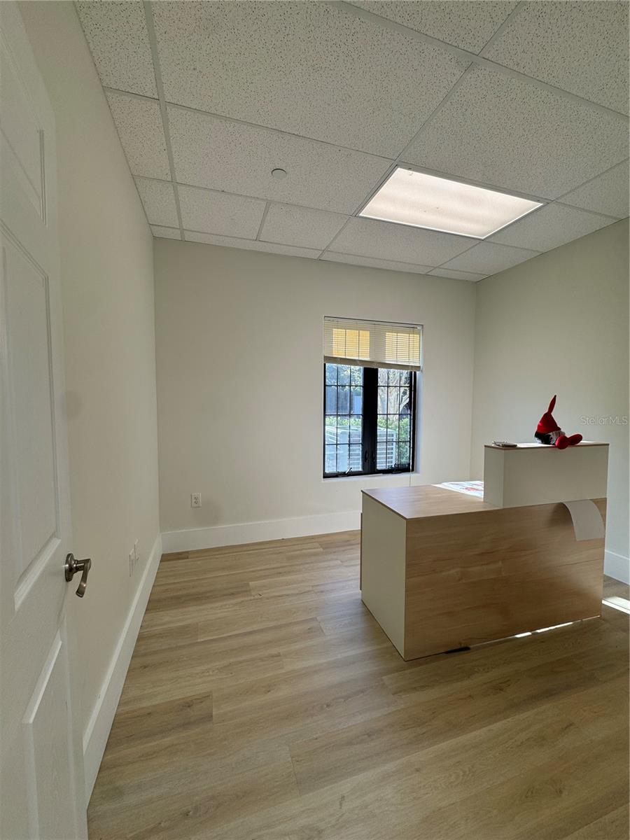 ORANGE PLAZA - Commercial Lease