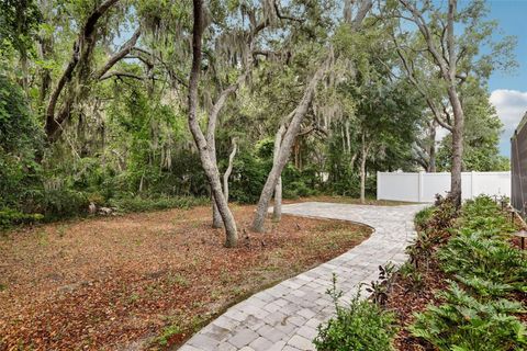 A home in GIBSONTON