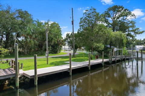 A home in HOMOSASSA