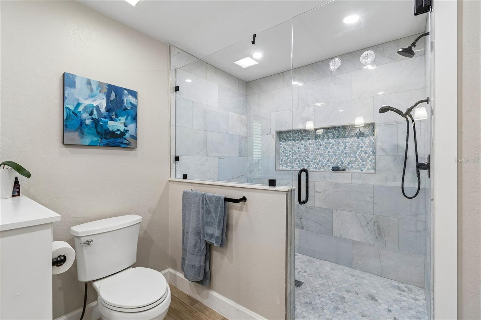 DEL ORO GROVES - Residential