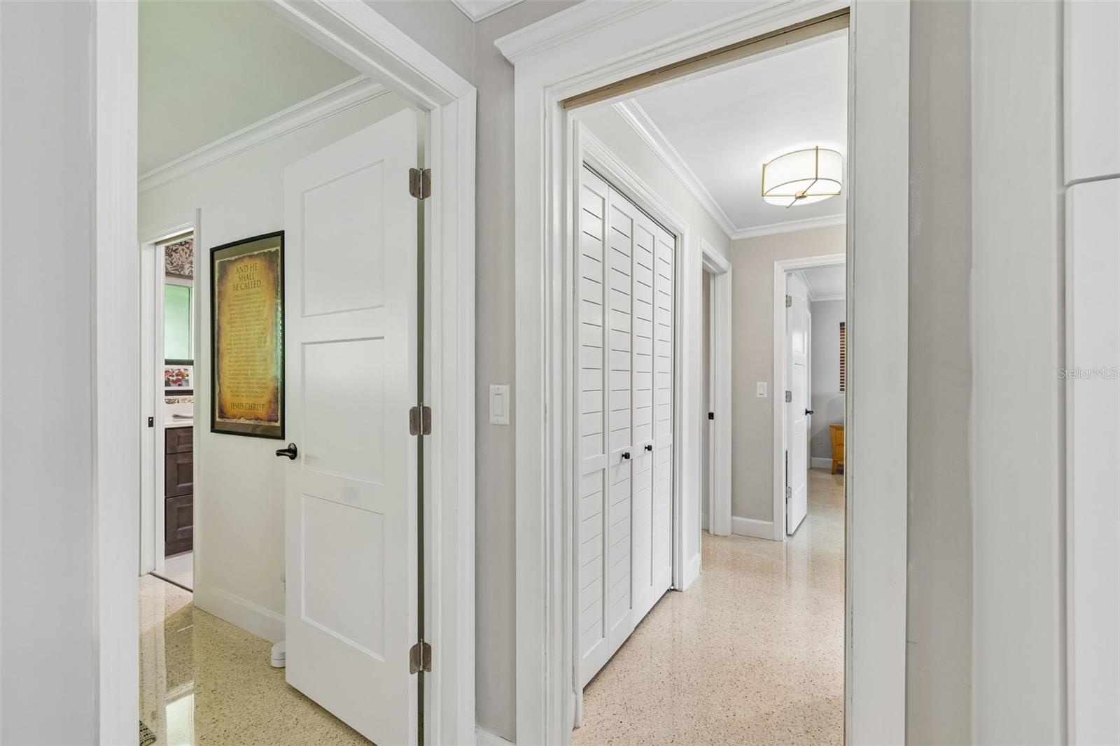 DEL ORO GROVES - Residential