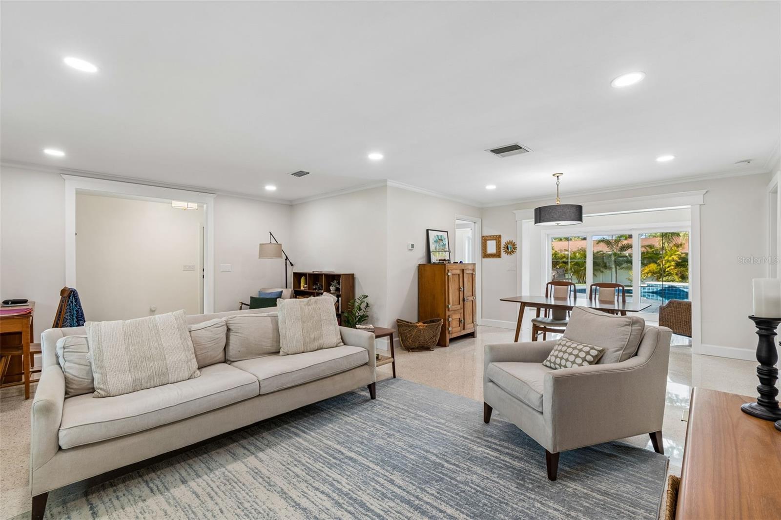 DEL ORO GROVES - Residential