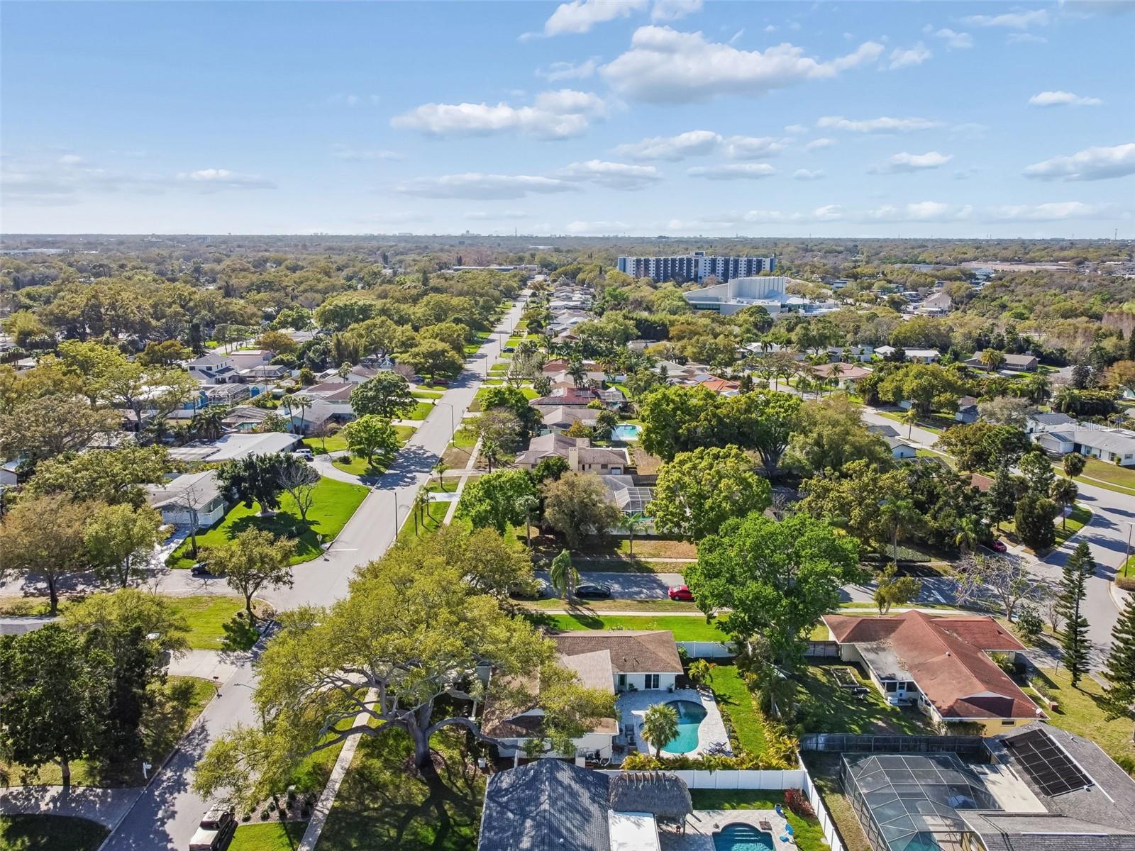 DEL ORO GROVES - Residential