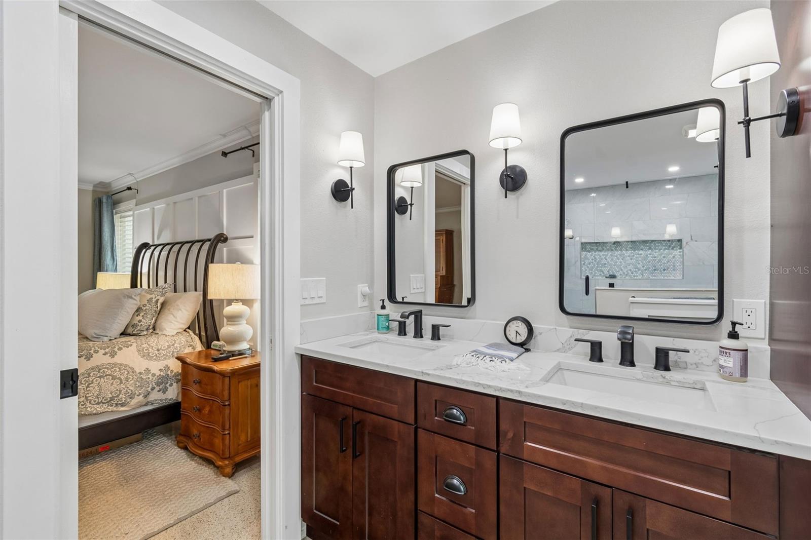 DEL ORO GROVES - Residential