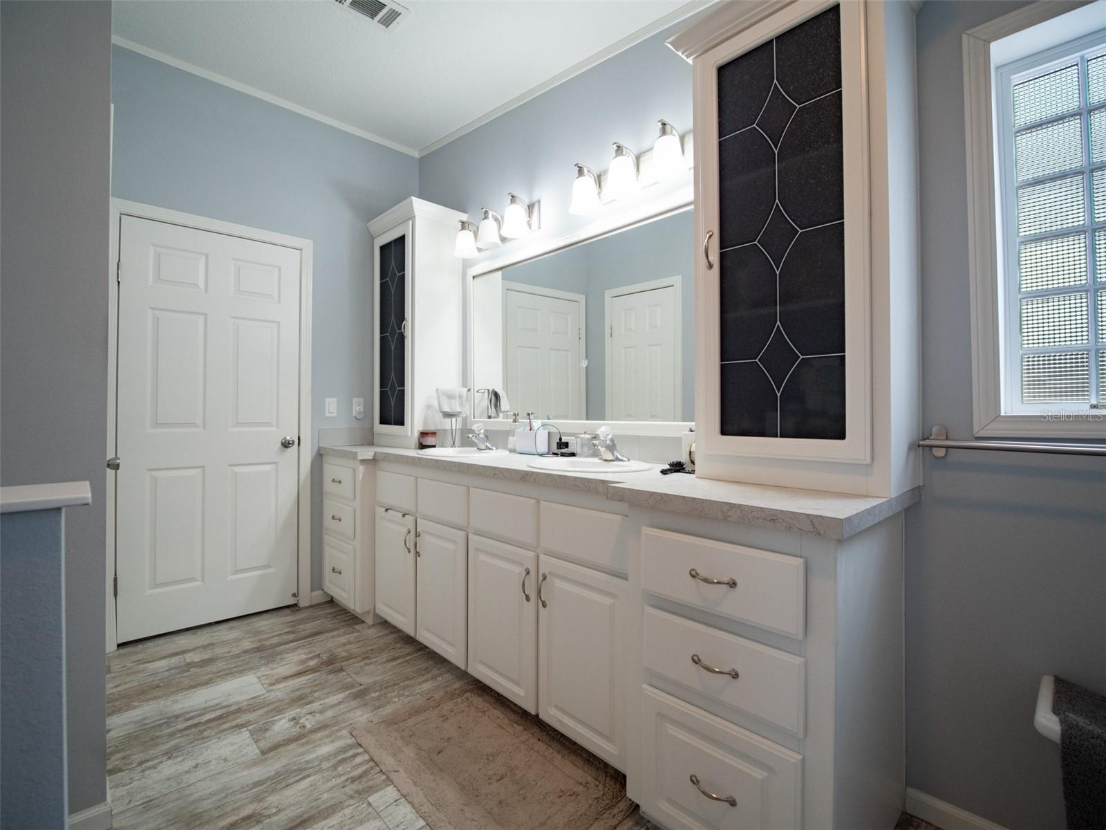 SAVANNAS WALK - Residential