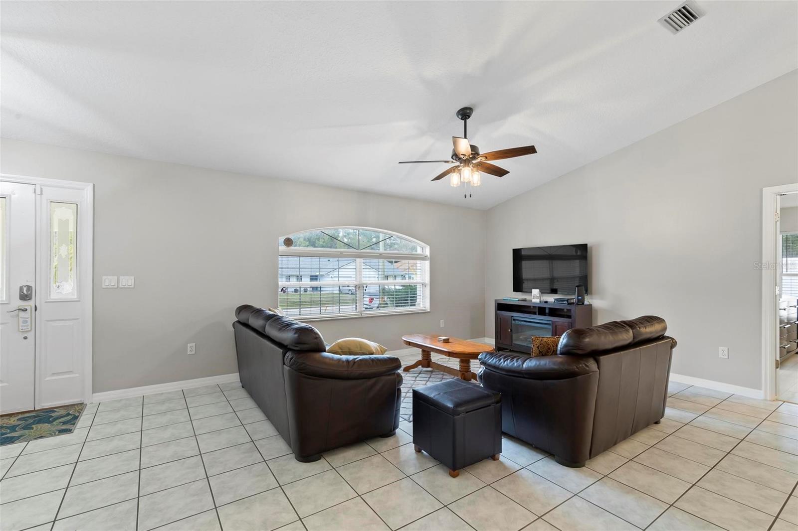 PALM COAST SEC 09 - Residential Lease