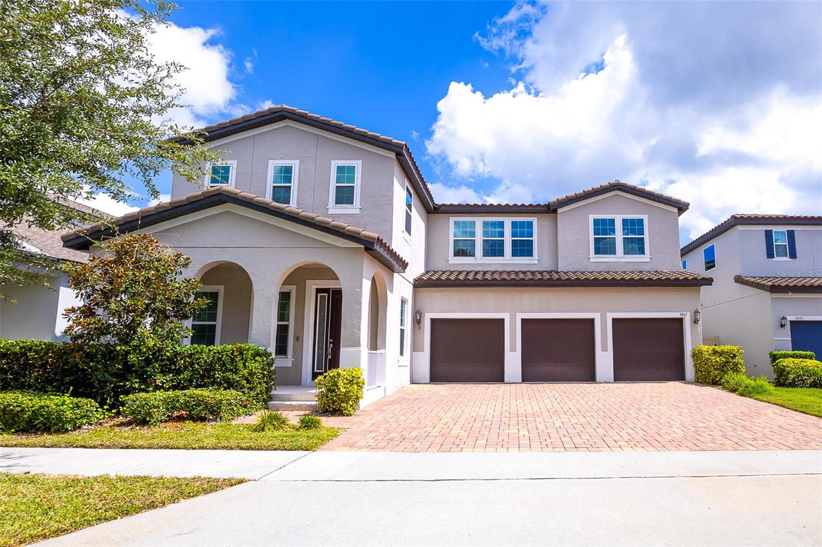 9567 MEADOW HUNT WAY