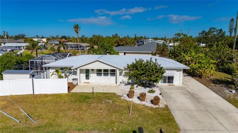 A home in PORT CHARLOTTE