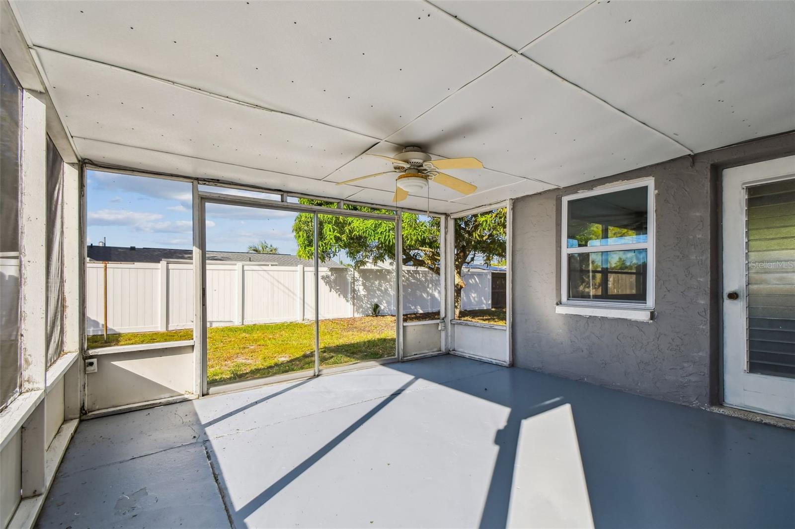 HOLIDAY LAKE ESTATES - Residential