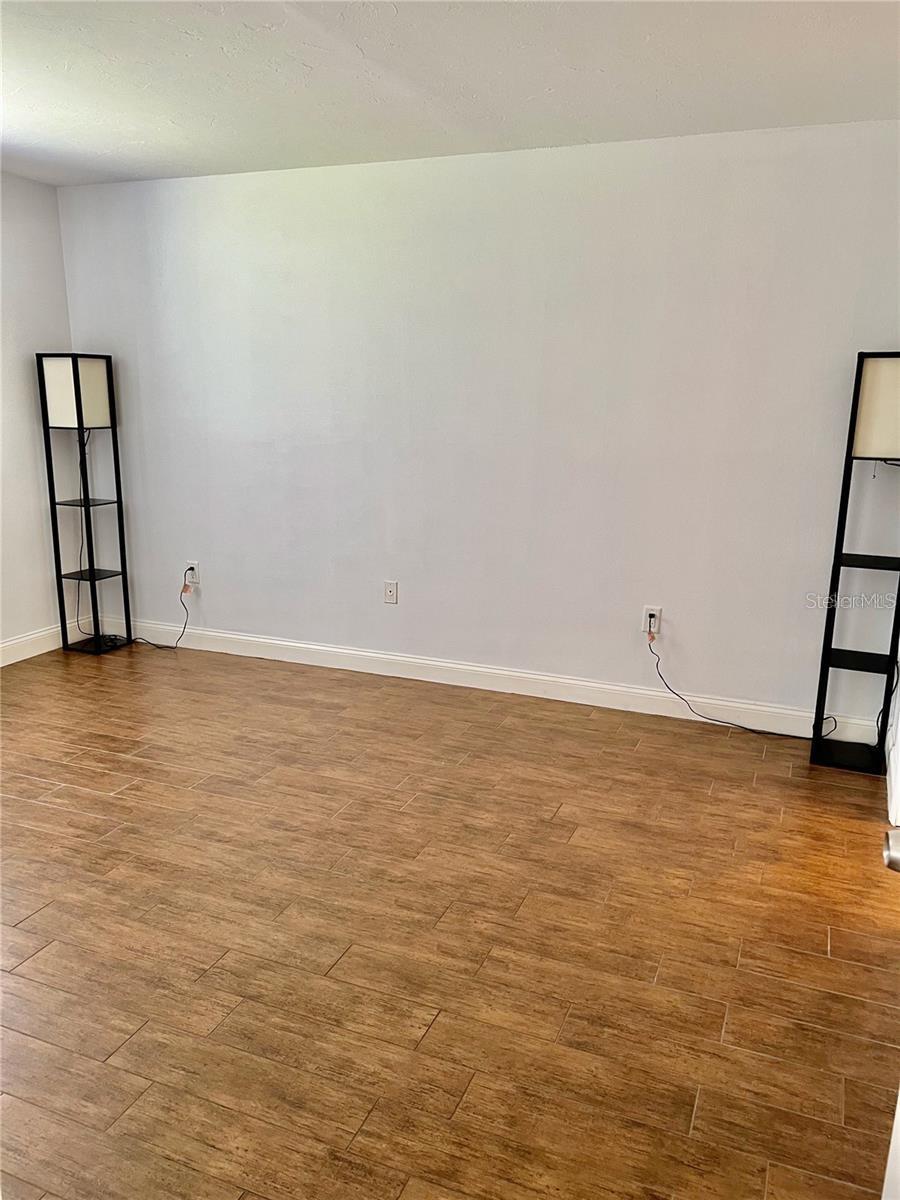 SUMMERSIDE - Residential Lease