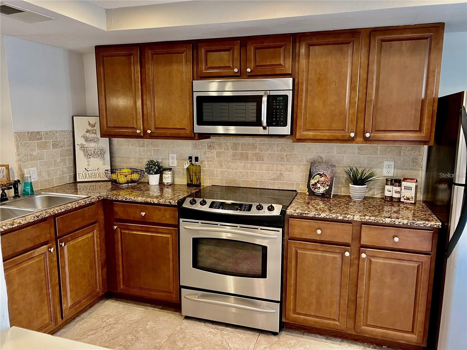 SUMMERSIDE - Residential Lease