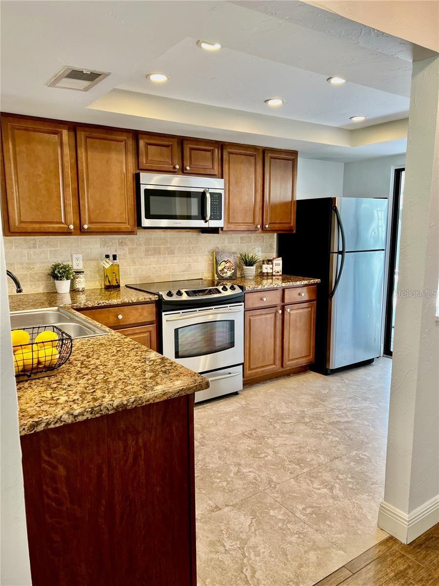 SUMMERSIDE - Residential Lease