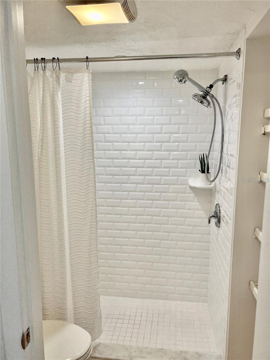 SUMMERSIDE - Residential Lease