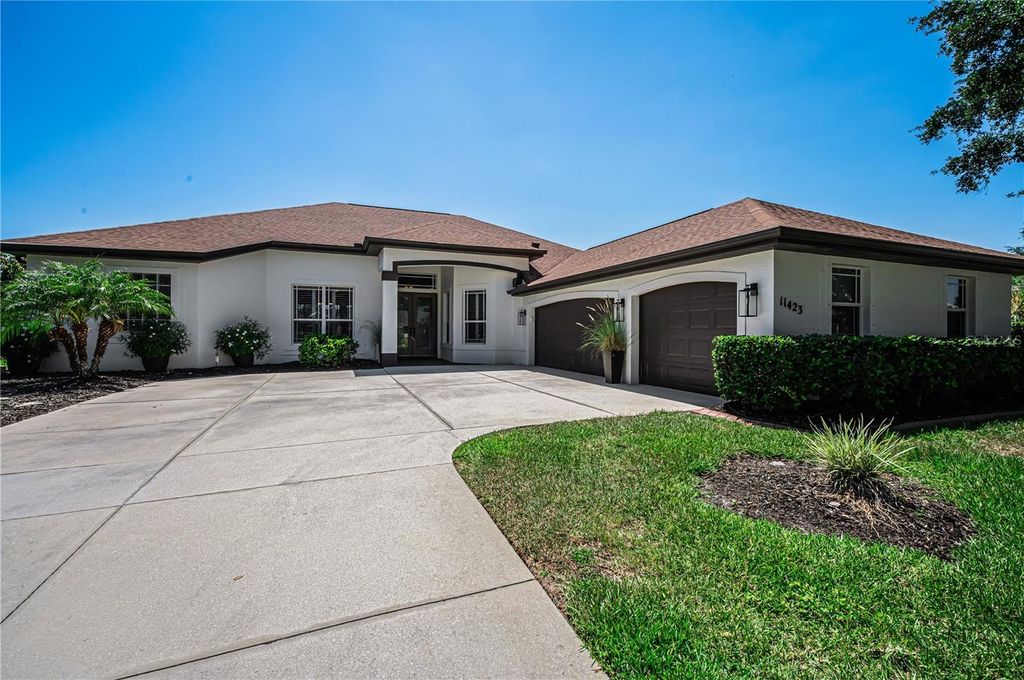 Photo of 11423 30th Cove E, Parrish, FL 34219 (MLS # TB8508372)