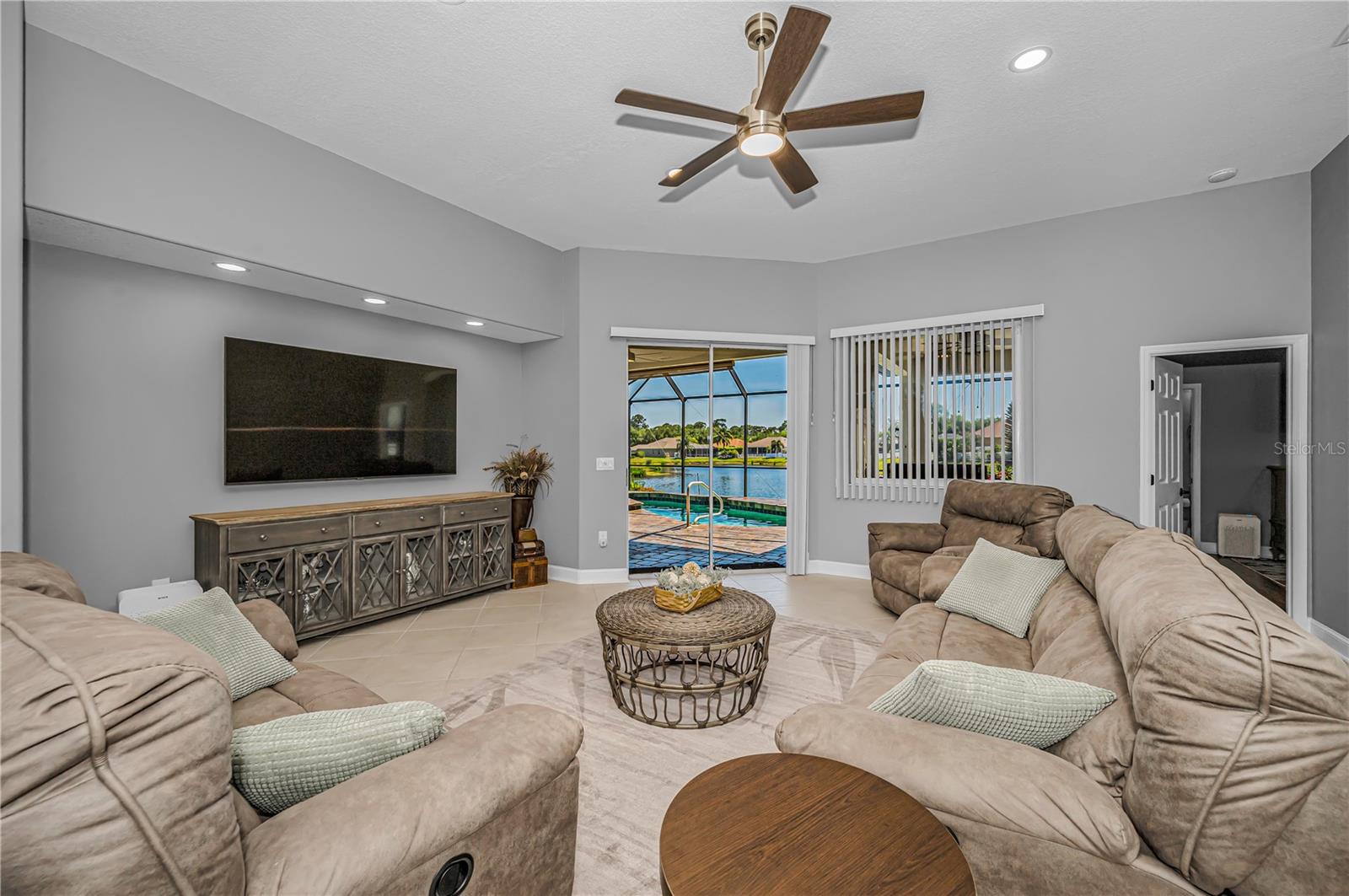 RIVER WOODS PH III - Residential