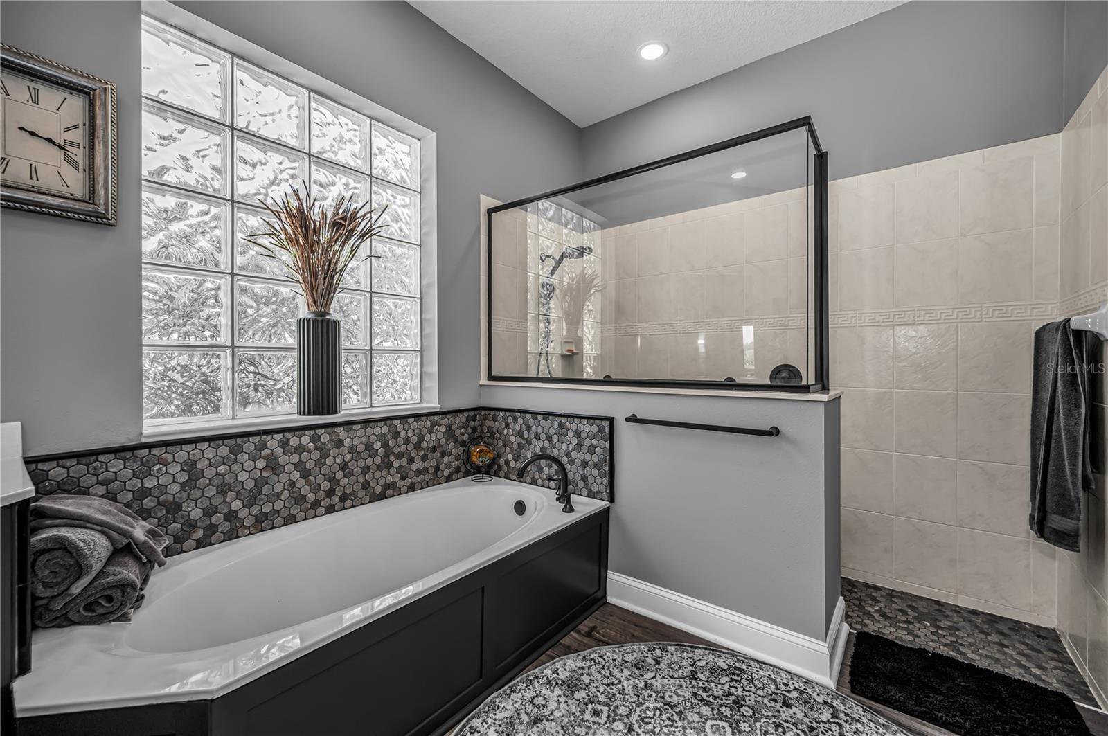 RIVER WOODS PH III - Residential