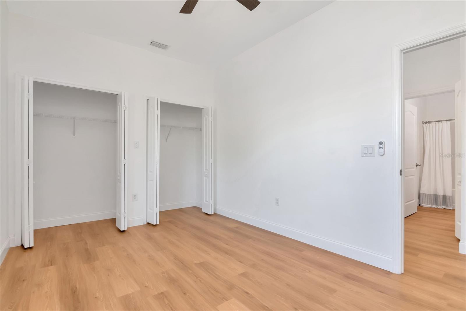 OAKHURST REV POR - Residential