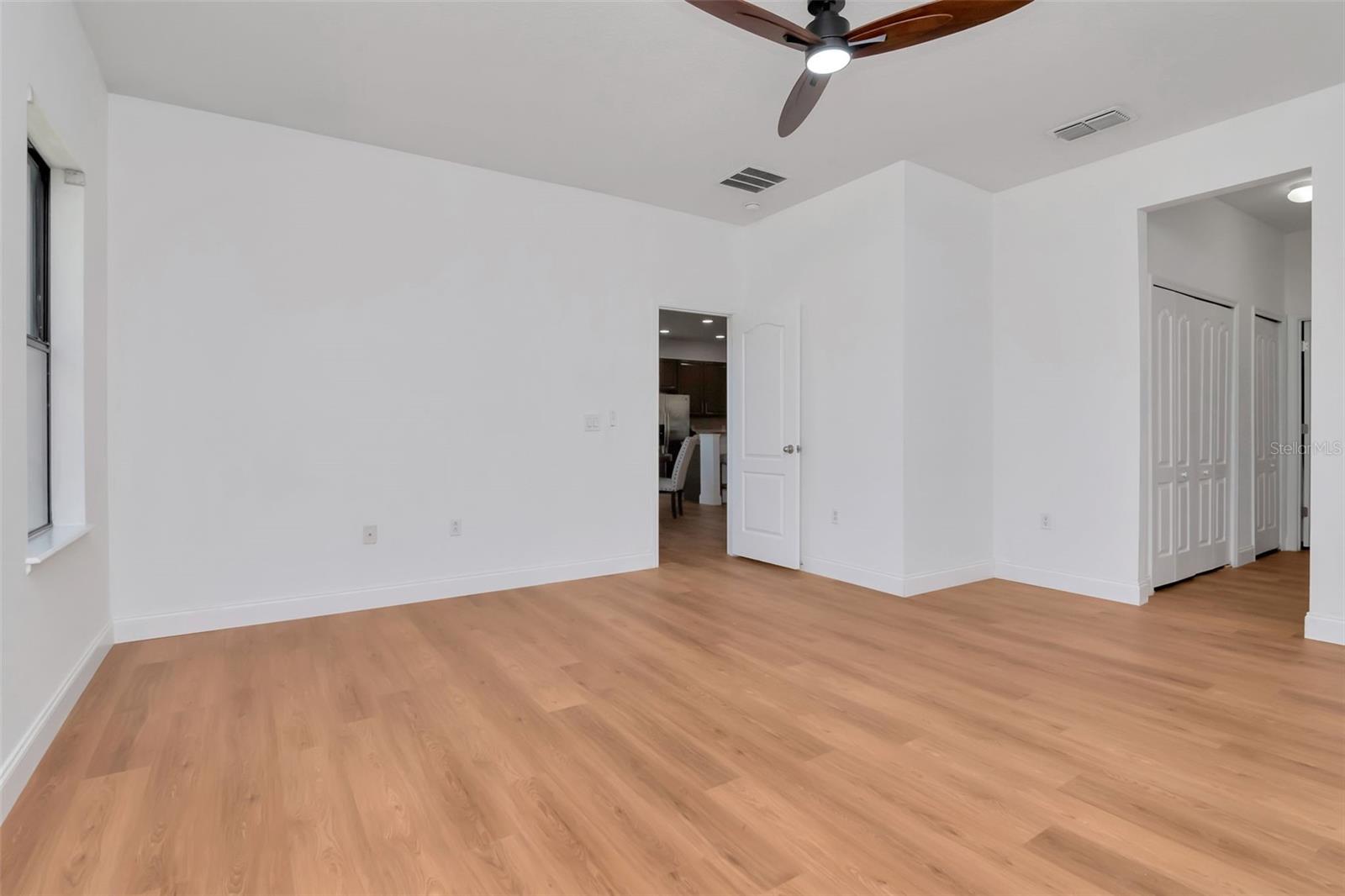 OAKHURST REV POR - Residential