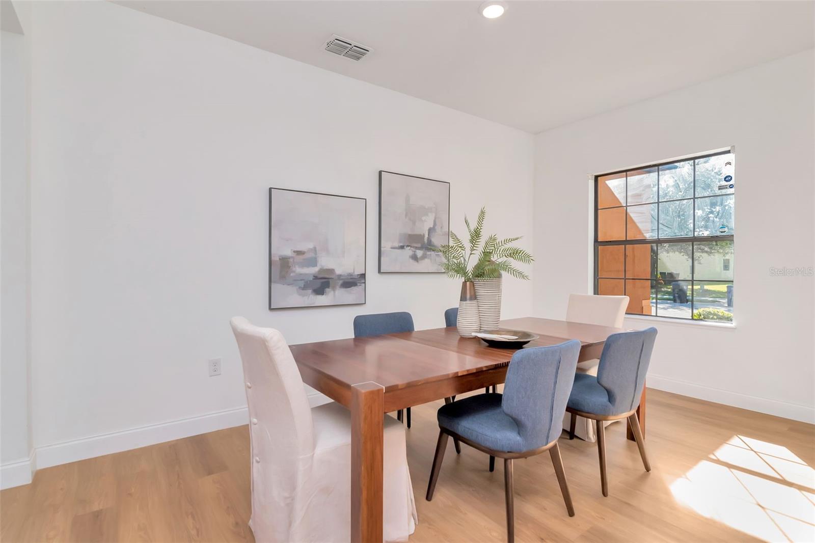 OAKHURST REV POR - Residential