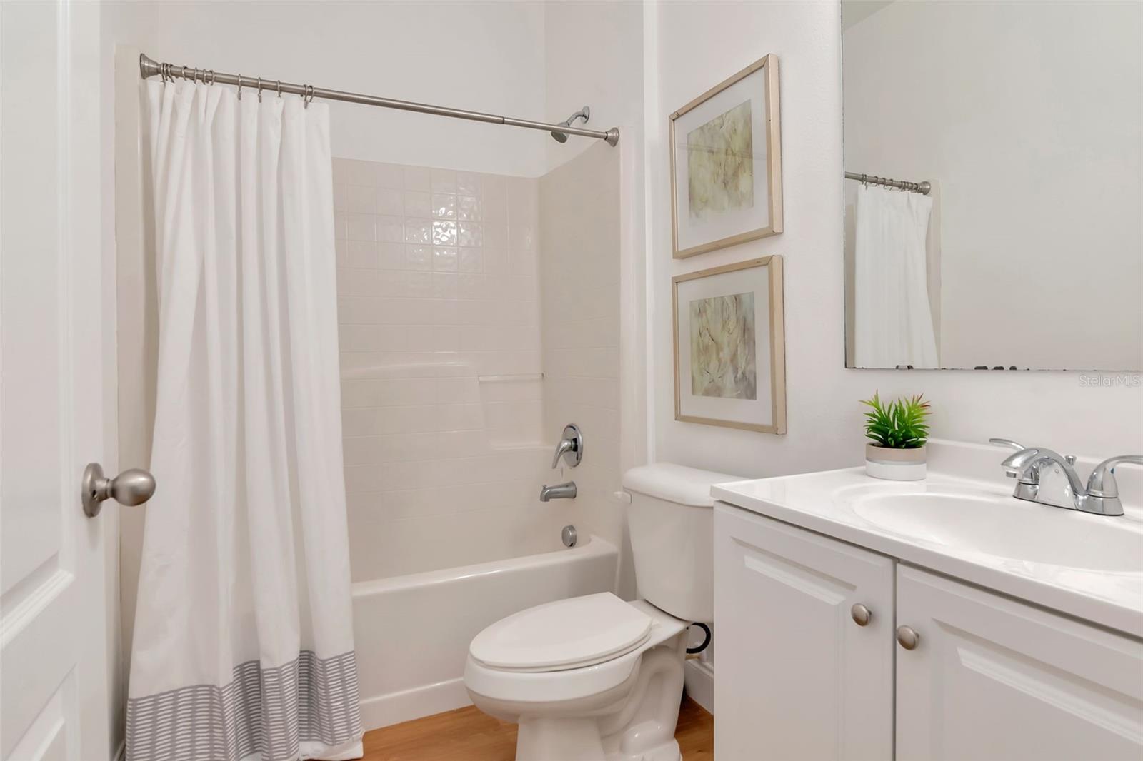 OAKHURST REV POR - Residential