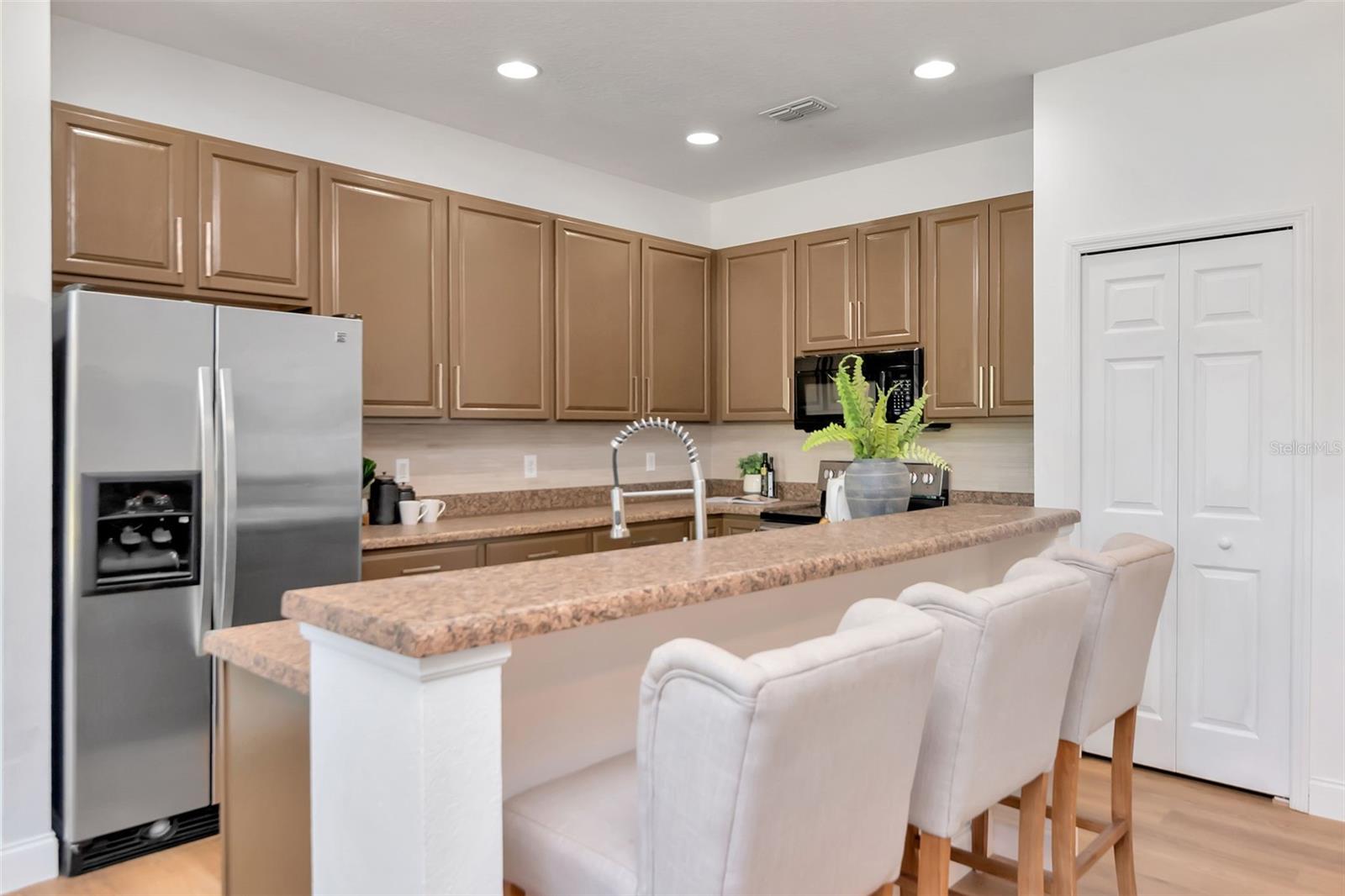 OAKHURST REV POR - Residential