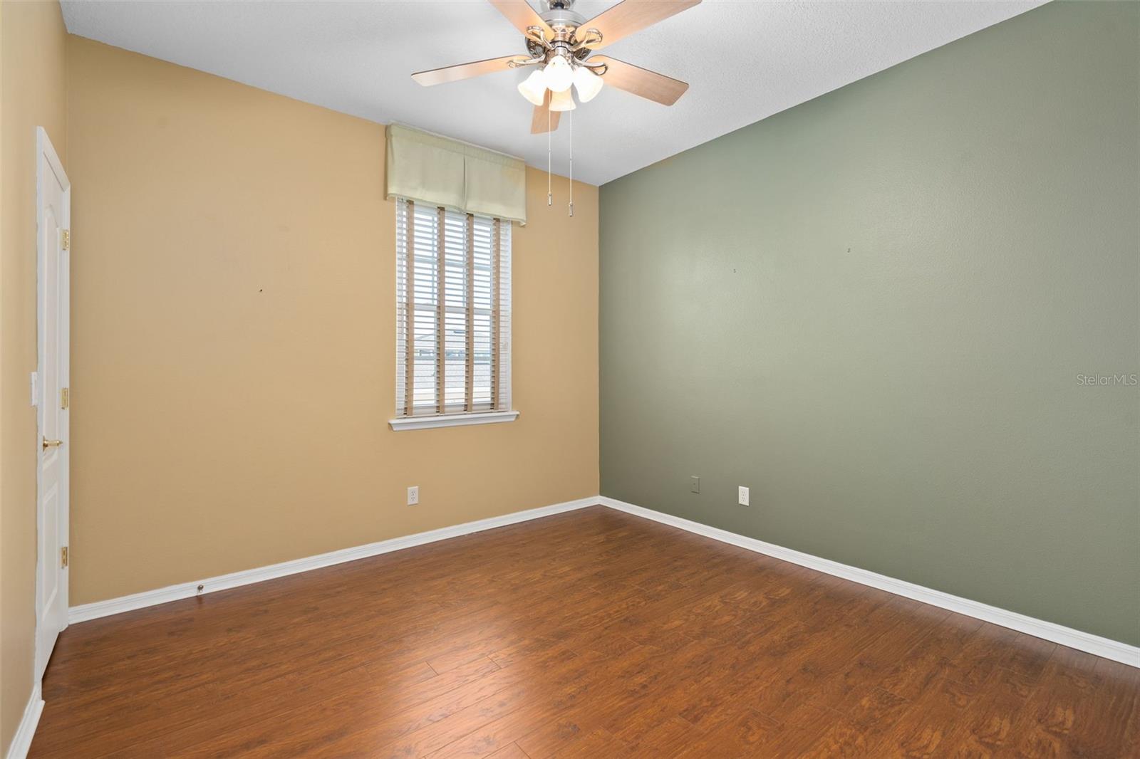 SWEETWATER RIDGE CONDO AT MAGNOLIA POINTE - Residential