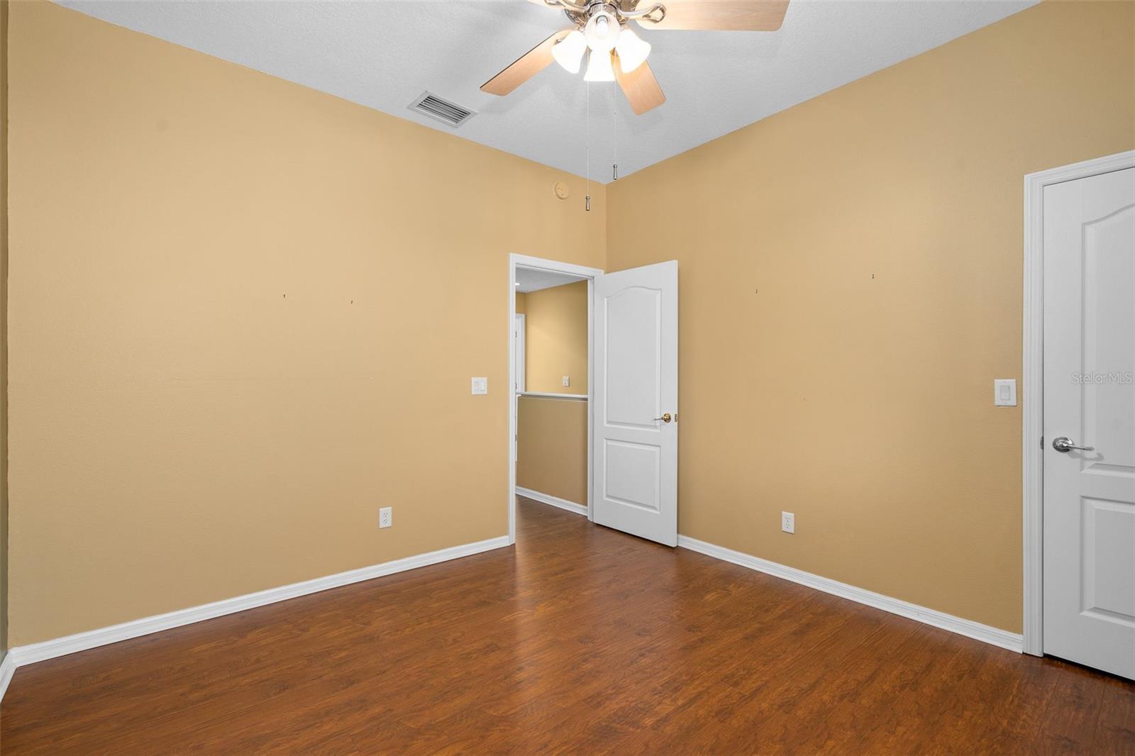 SWEETWATER RIDGE CONDO AT MAGNOLIA POINTE - Residential