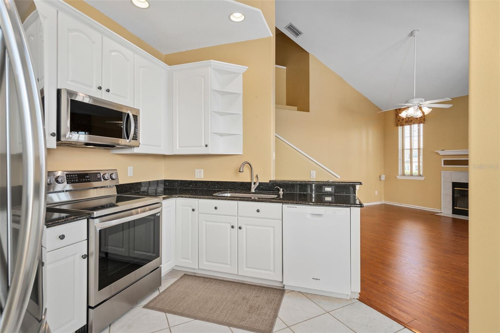 SWEETWATER RIDGE CONDO AT MAGNOLIA POINTE - Residential