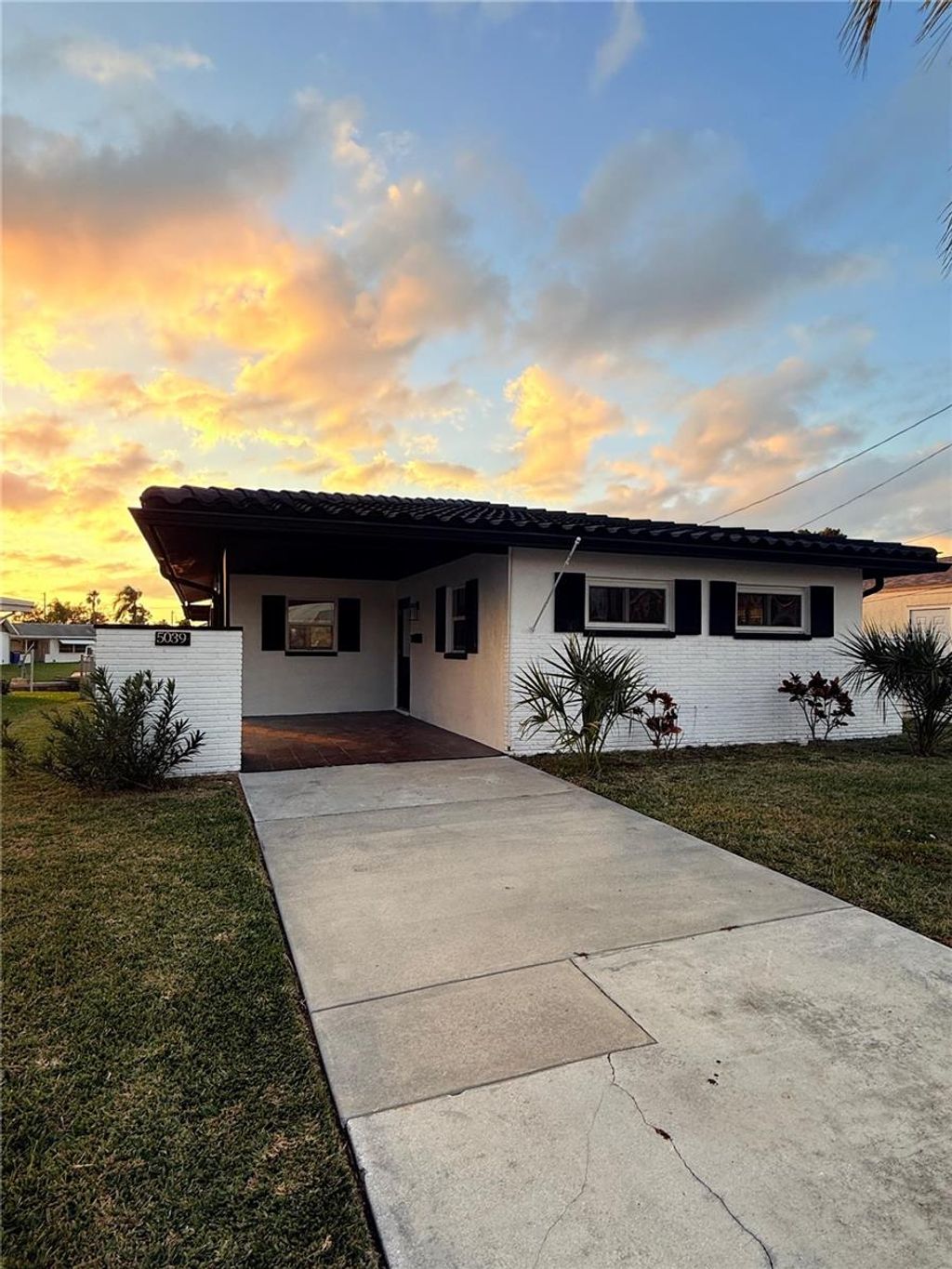 Photo of 5039 Pelican Drive, New Port Richey, FL 34652 (MLS # O6377580)