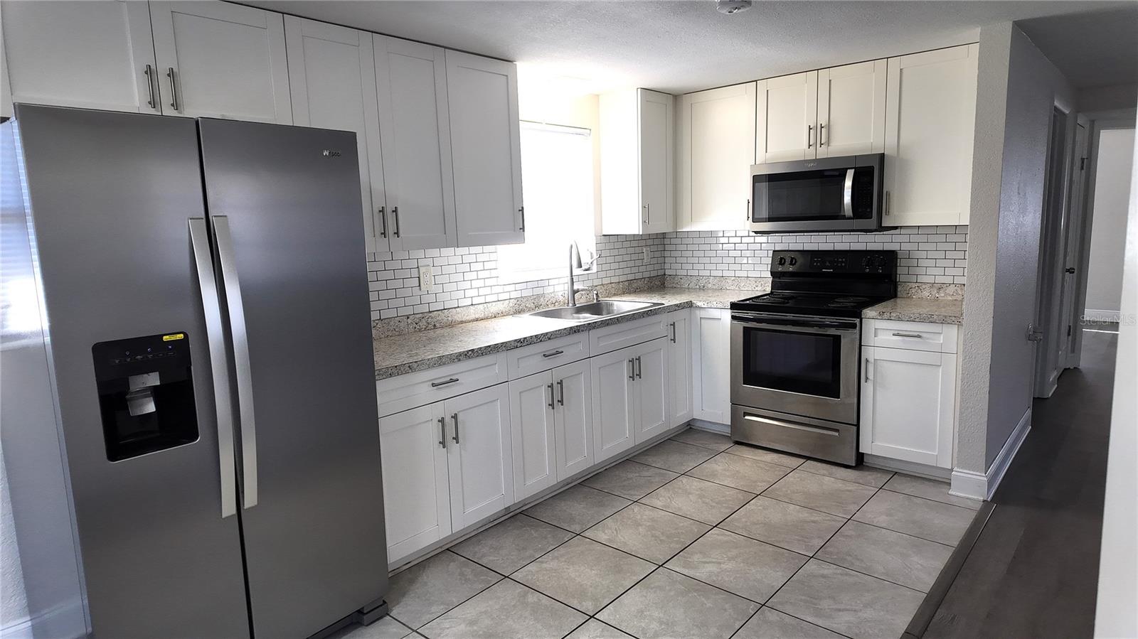 ZEPHYRHILLS COLONY CO SUB - Residential Lease