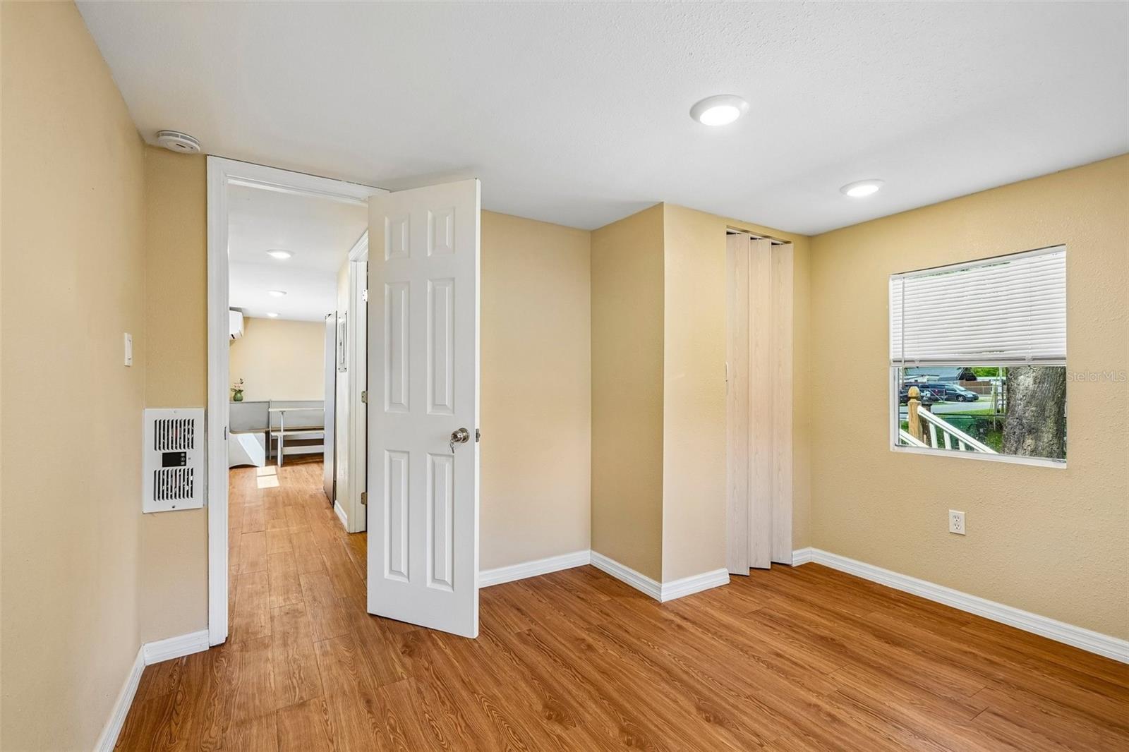 APACHE SHORES - Residential