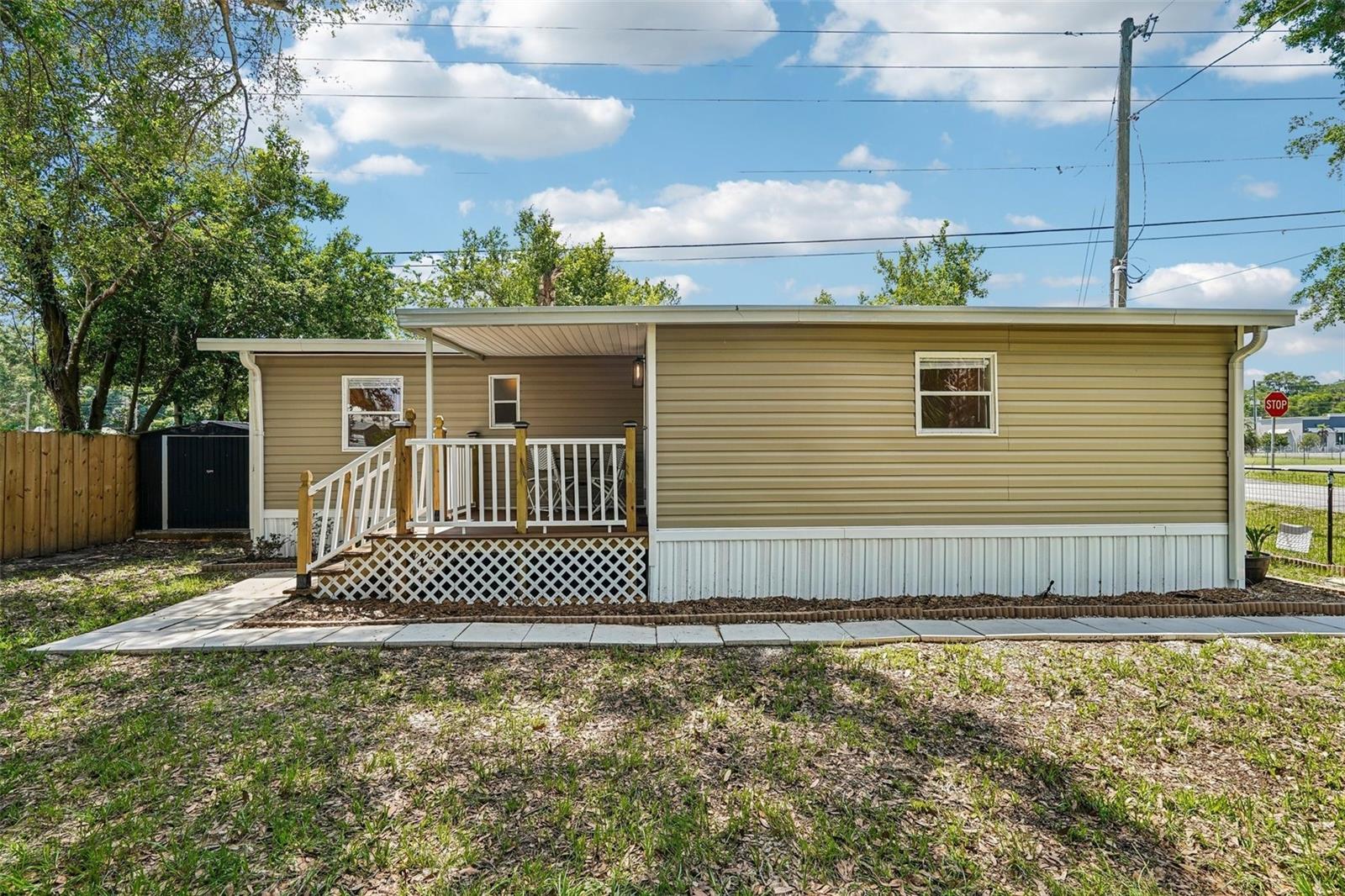 APACHE SHORES - Residential