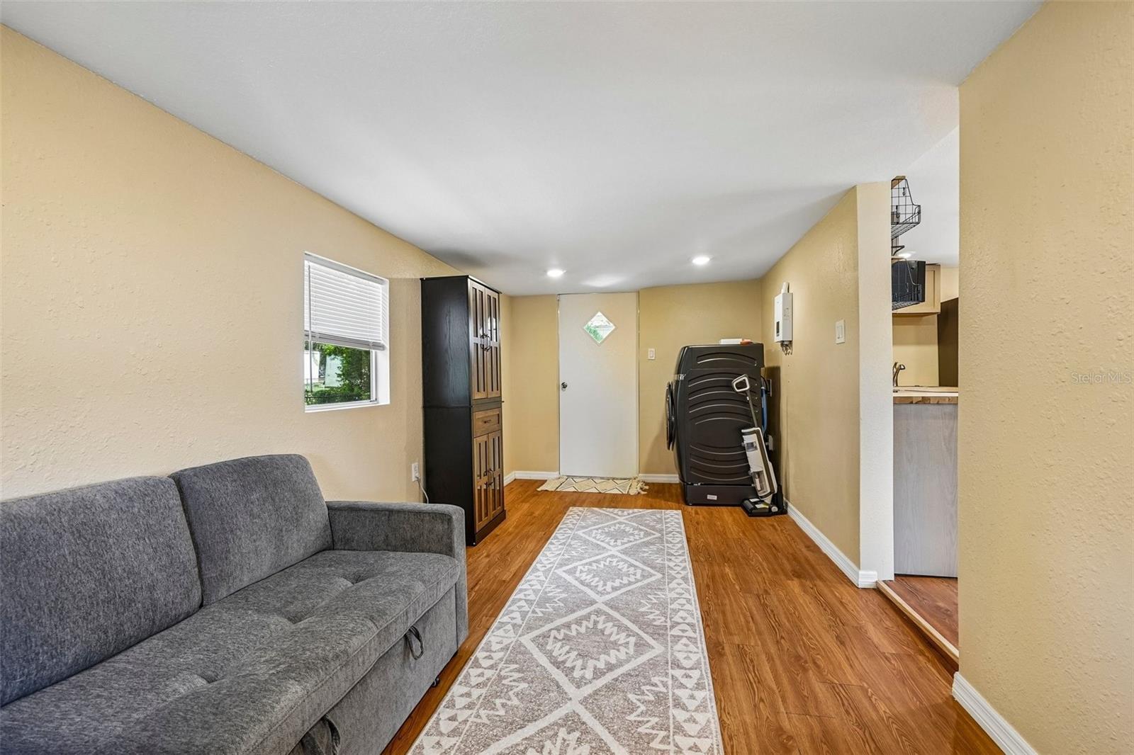 APACHE SHORES - Residential
