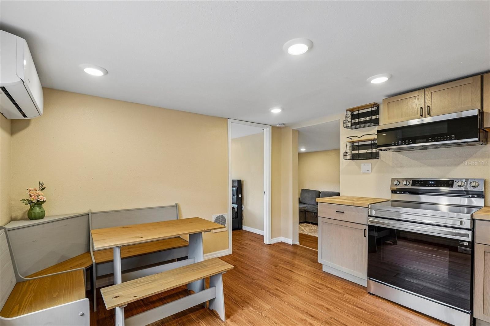 APACHE SHORES - Residential
